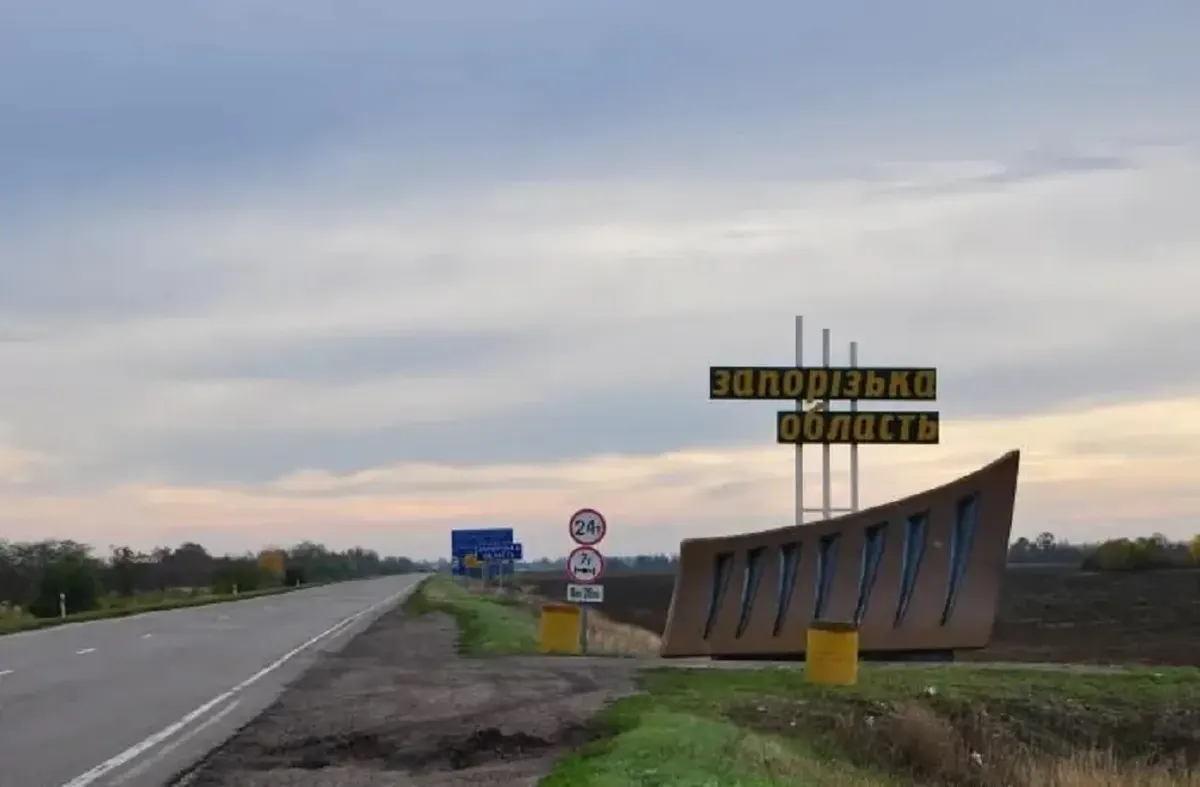 Удар по Запорізькому району: поранені жінка та дитина
