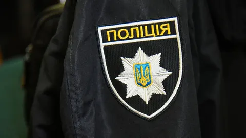 Квіти з могил: закарпаткам загрожує до семи років — що варто знати