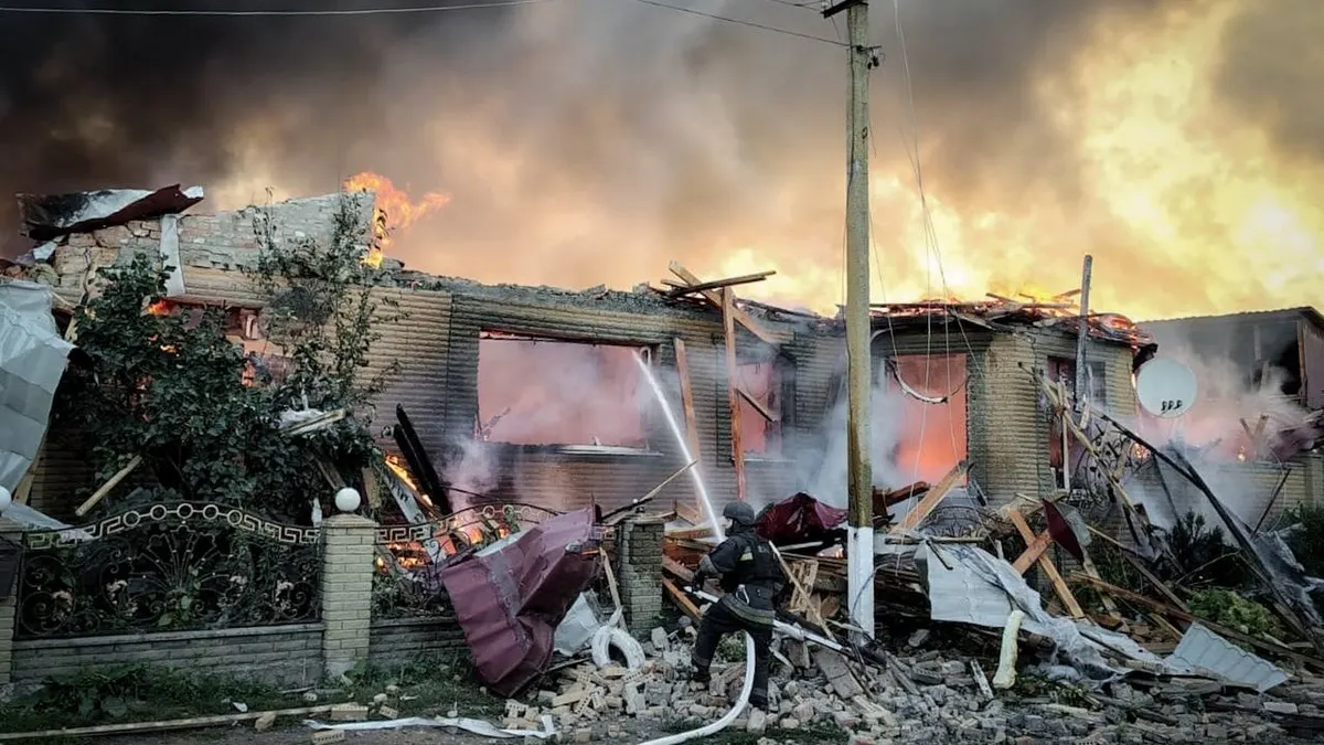 РФ вдарила по будинку на Сумщині: загинули жінка та її син, є поранені