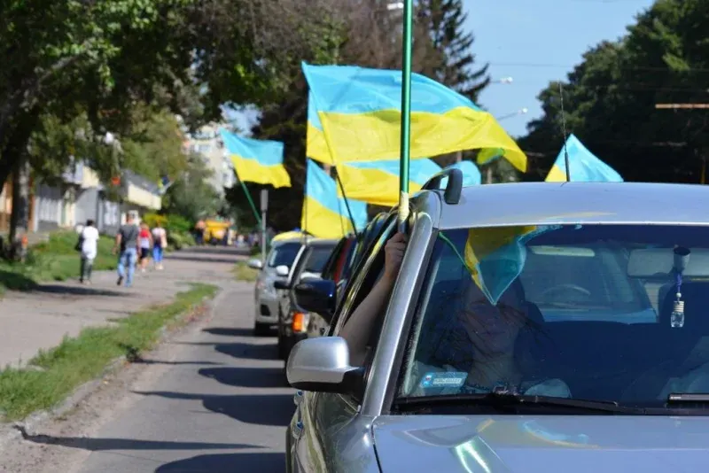 Автопробіг у Чернівцях: як долучитися та підтримати родини полонених