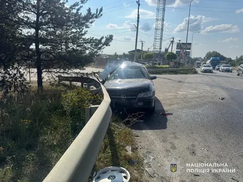 ДТП у Зубрі: постраждали жінка та двоє дівчат — що варто знати