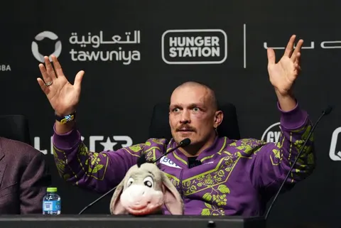 Усик про кар'єру: чому чемпіон почувається аутсайдером