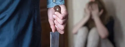 Сварка під час застілля: на Миколаївщині жінка померла від удару ножем