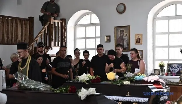Як підтримати родину, що втратила близьких: історія Воронових