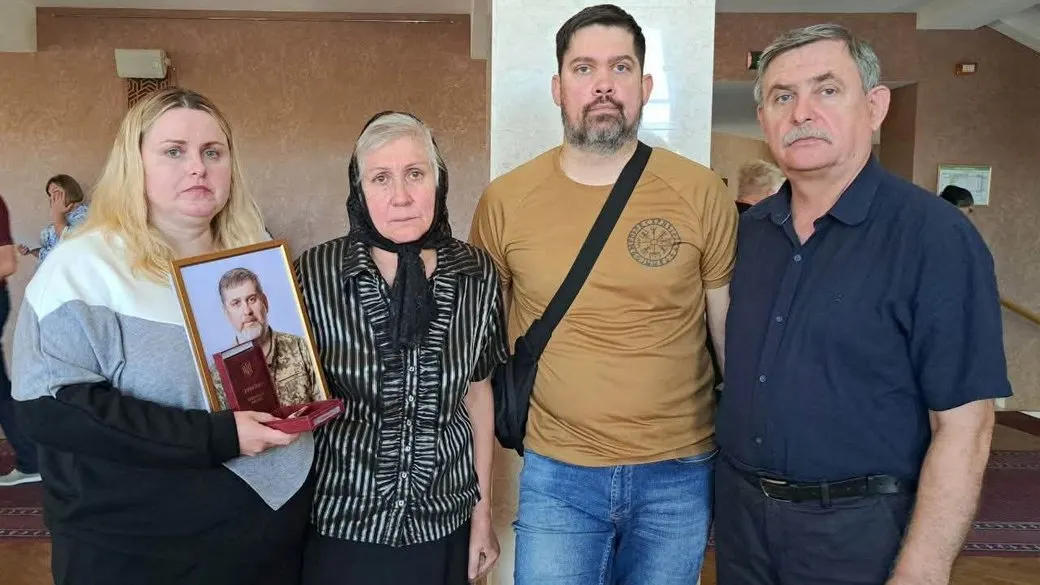 На Смілянщині родинам загиблих воїнів передали державні нагороди