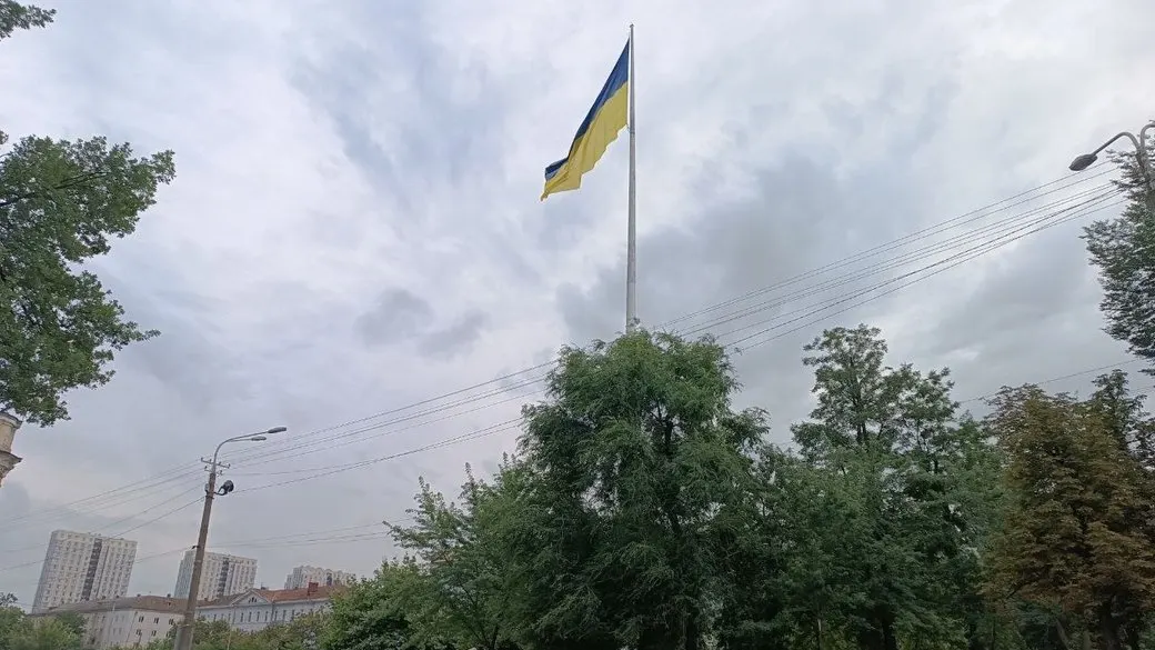 Вночі РФ вдарила по Дніпру: з-під завалів врятували родину з дитиною