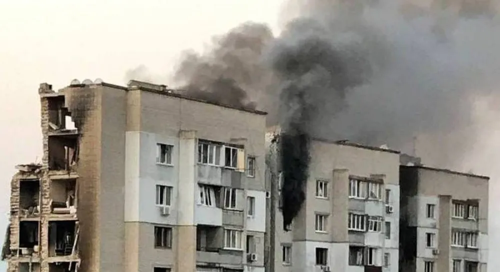 Атака на Херсон: поранено 87-річну жінку, є руйнування