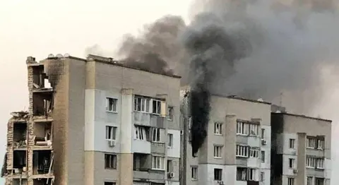 Атака на Херсон: поранено 87-річну жінку, є руйнування