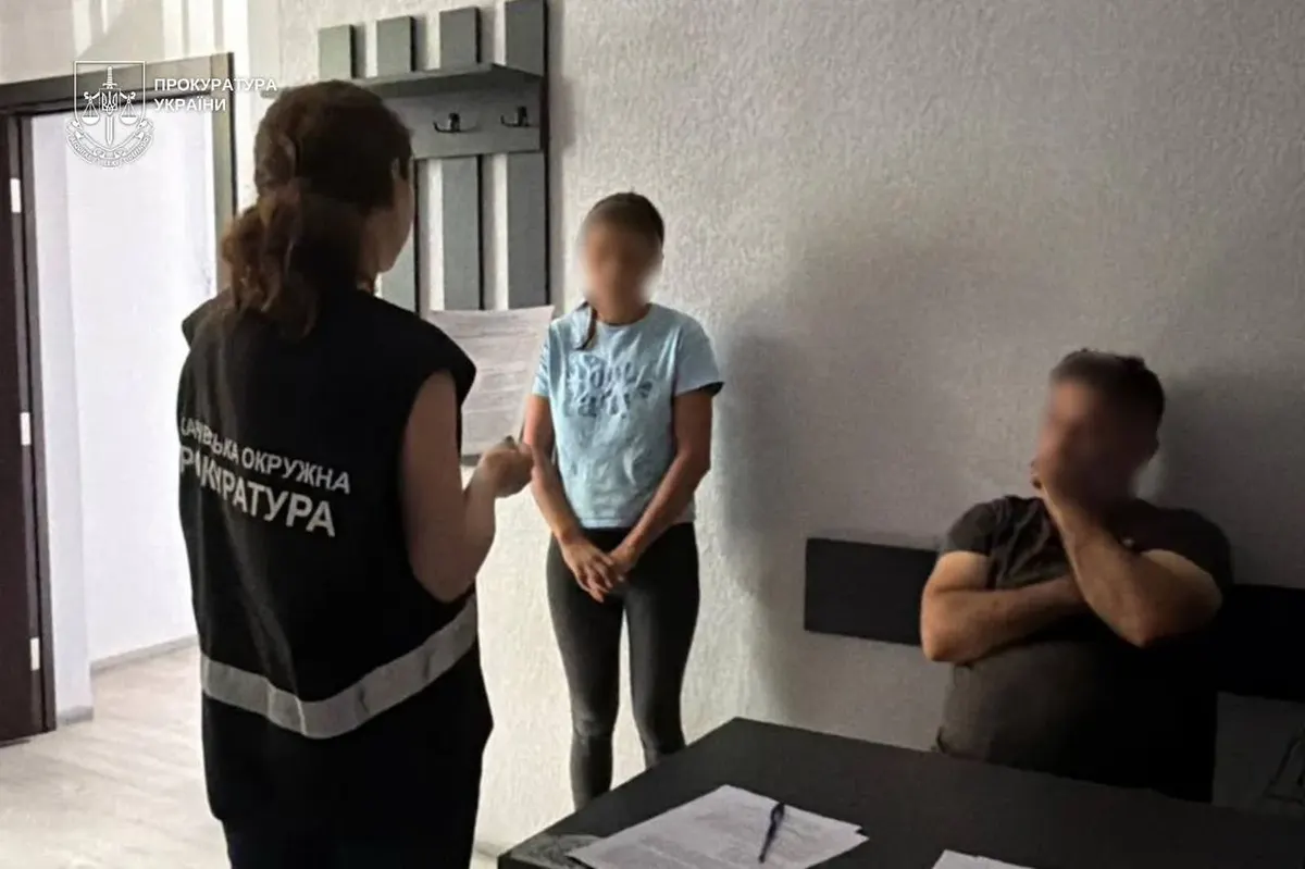 Жінку судитимуть за сексуальну експлуатацію доньки: як захистити дитину