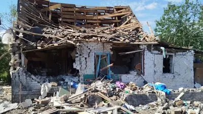 Авіаудар по Борівській громаді: поранене подружжя евакуювали до Ізюма
