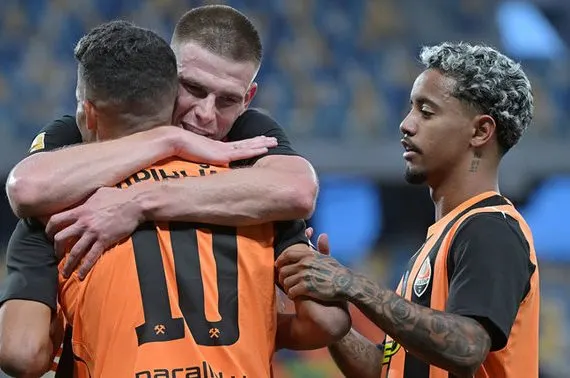 Шахтар — ЛНЗ 3:0: як «гірники» дотиснули суперника в психологічному трилері