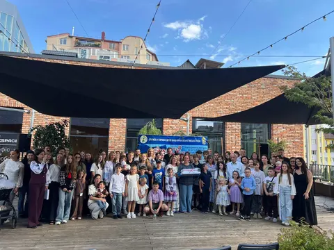 У Франківську подякували родинам, які прийняли дітей у свої сім'ї