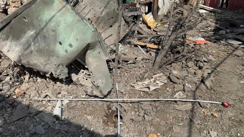 Атака дрона на Херсон: поранена жінка, як вберегтися