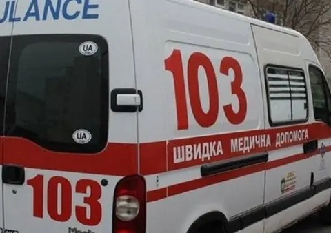 Російський дрон атакував "швидку" у Херсоні: як діяти цивільним