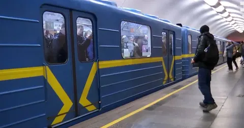 Домагання в метро: чому суд не покарав чоловіка та що це означає для вас