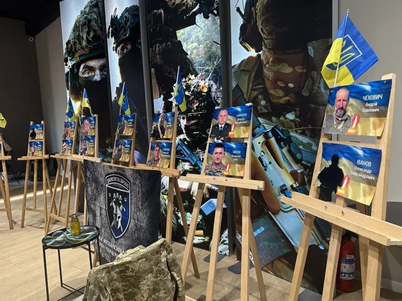 Пам'ять у нагородах: у Чернівцях вшанували родини загиблих героїв