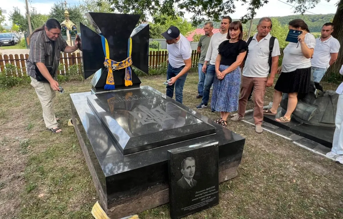 Пам’ятник Євгену Коновальцю повертається з Роттердама на Львівщину