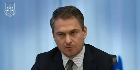 Що робити, якщо ваші керівники під підозрою: поради для жінок в органах влади
