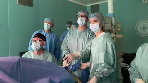 Пів шлунка в грудній клітці: як львівські хірурги врятували жінку